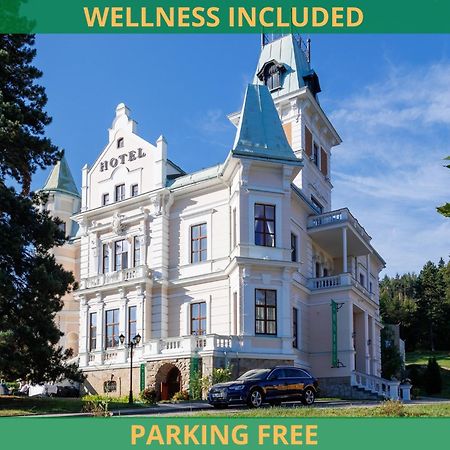 Hotel Chateau Cihelny Карлови Вари Екстериор снимка
