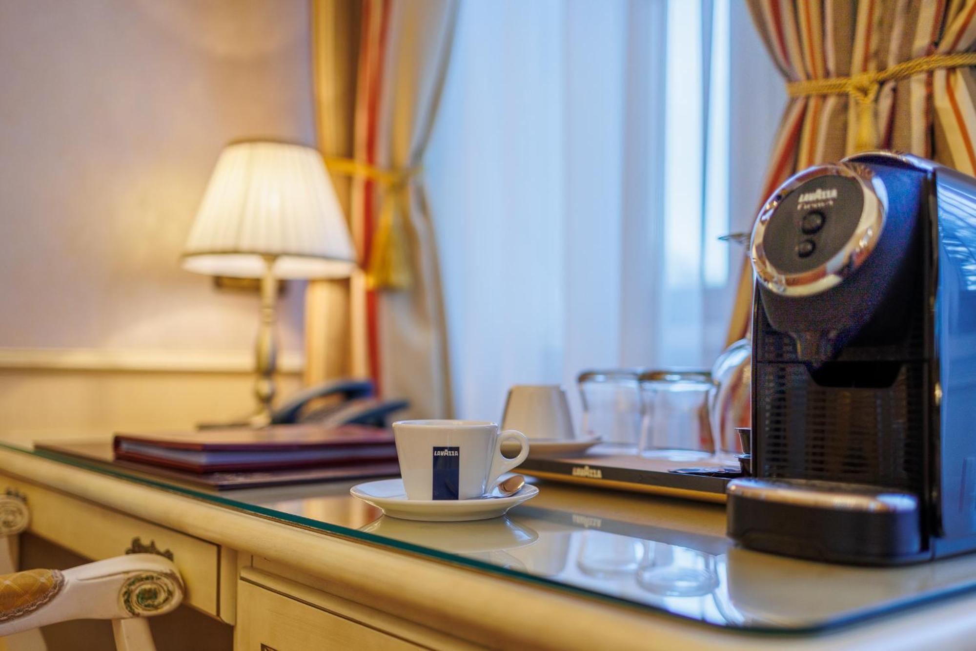 Hotel Chateau Cihelny Карлови Вари Екстериор снимка